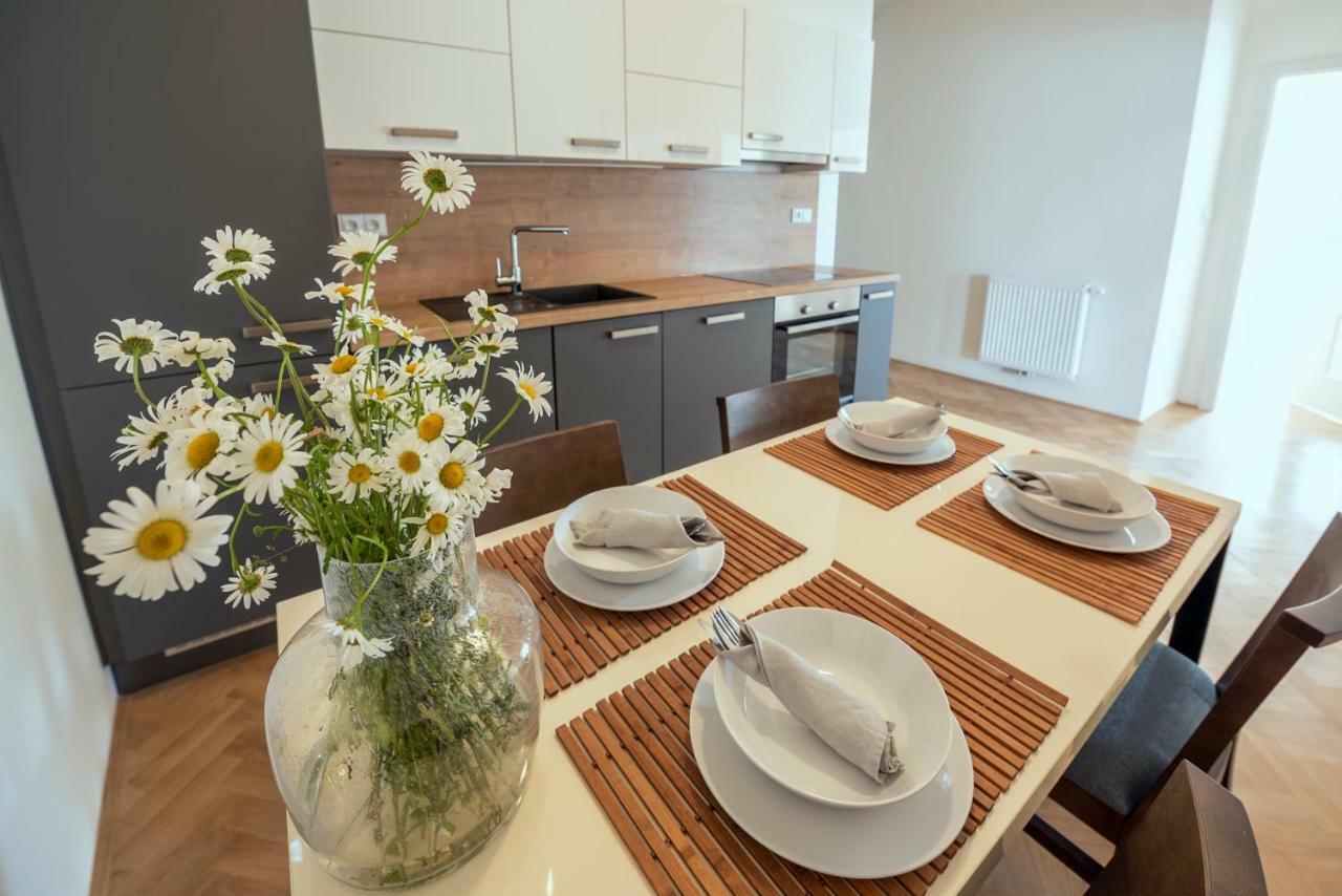 Letna Garden Suites Praga Exterior foto